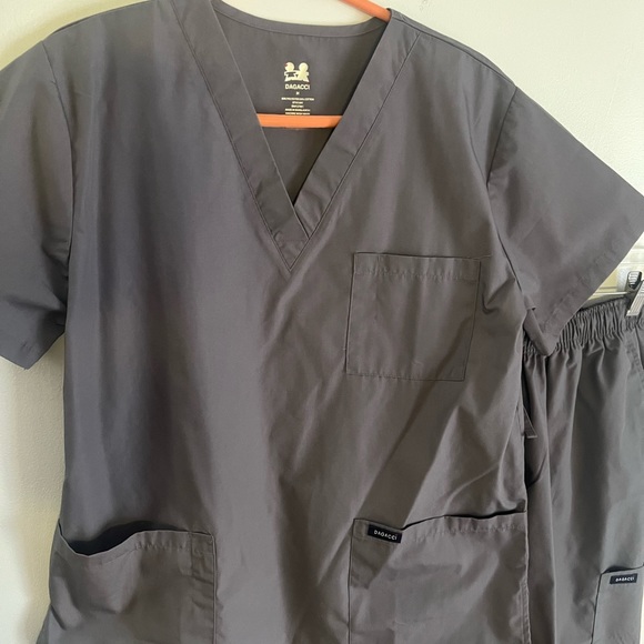 Dagacci scrubs - Picture 2 of 8